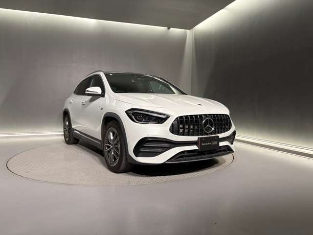 GLAクラスAMG GLA35 4マチック (BSG搭載モデル) 4WD