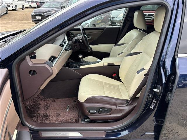 ES300h バージョンL