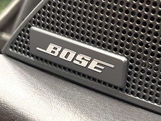 �yBOSE�T�E���h�V�X�e���z���[�J�[�I�v�V�����̍��i�ʃT�E���h�V�X�e���𓋍ځB��p�̃`���[�j���O���{���ꂽ�召�l�X�ȃX�s�[�J�[����ǎ��ȃT�E���h���t�ł��A�Տꊴ���ӂ�鉹����Ԃ����o���܂��B