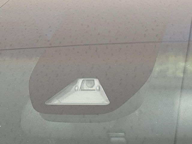 �y�z���_�Z���V���O�z���s���ɑO���̎ԗ�����F�����A�Փ˂������Ȏ��͌x��ƃu���[�L�ŏՓˉ���Ɣ�Q�y�����A�V�X�g�B�����S�Ƀh���C�u�����y���݂��������܂��B