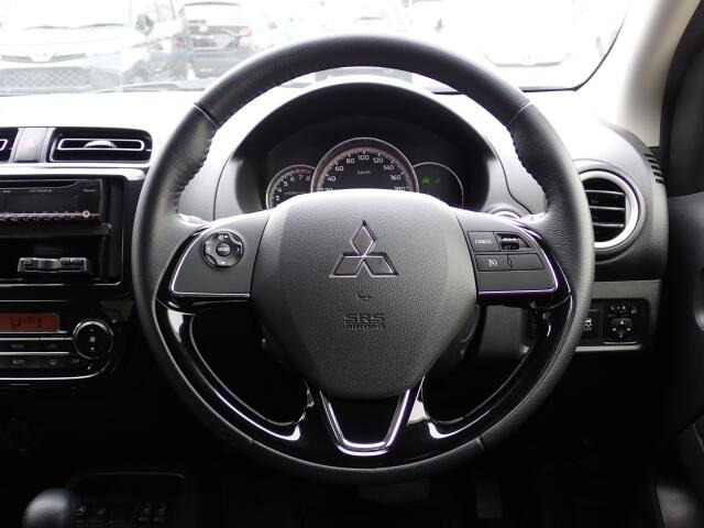 �I���b�N�X�F�蒆�ÎԂ͌��I�����㎿�Ȏ��q�݂̂����͂��v���܂��B�S�ԂɃv���̐E�l�ɂ��O�ꂵ�����O���̐��|�A�����グ�Ă���܂��B