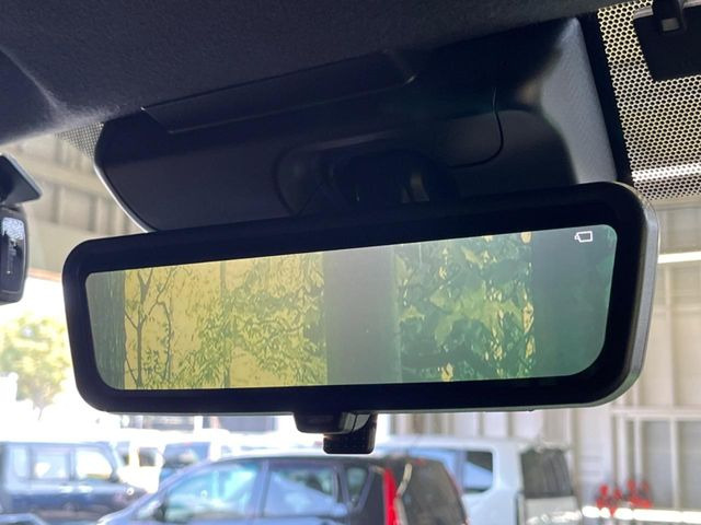 �y�f�W�^���C���i�[�~���[�z��Ȃ̑傫�ȉו��⓯��҂Ō�����m�F���Â炢���ł����S!�J�������B�e�����ԗ�����̉f�������[���~���[���ɕ\���B�N���A�Ȏ��E�ŏ󋵂̊m�F���\�ł�!