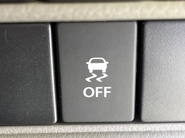 �y������h�~���u�z�ԗ��̉���������m����ƁA�����I�Ɏԗ��̐i�s������ۂ悤�Ɏԗ��𐧌䂵�܂��B�J�̓��ȂǊ���₷���H�ʏ󋵂ł����S�ȉ^�]���\�ł��B