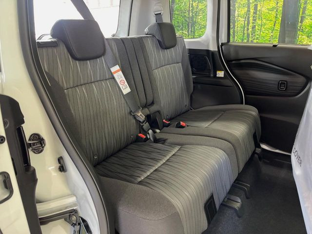 ���i���ȃI���W�i���t���A�}�b�g���I�v�V�����ɂĂ��p�ӂ��Ă���܂��B���D���ȃf�U�C����J���[�����Ԃɍ��킹�đI��ł����������Ƃ��ł��܂���