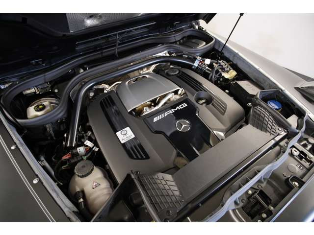 -AMG��p�_�[�N�N���[�����[�o�[���W�G�[�^�[�O����