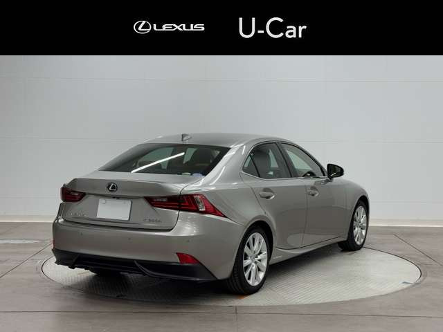 IS300h バージョンL