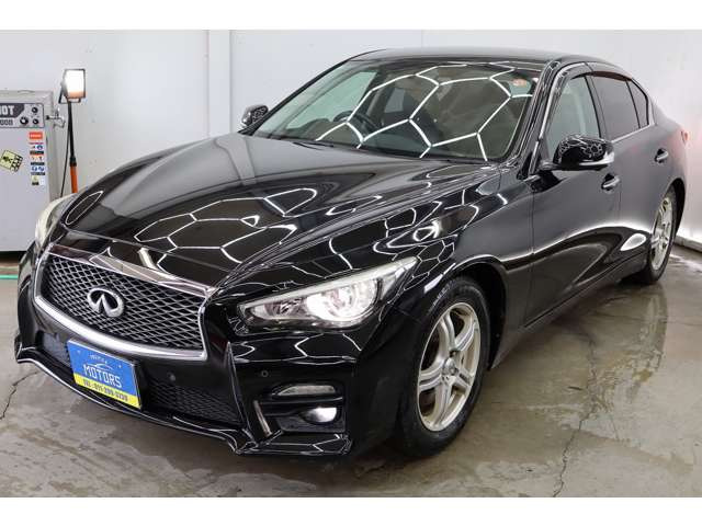 ご予約いただければ室内でのご商談も可能です♪ 天候に左右されずゆっくりとお車を確認することができますので来店前にお申し付けください♪