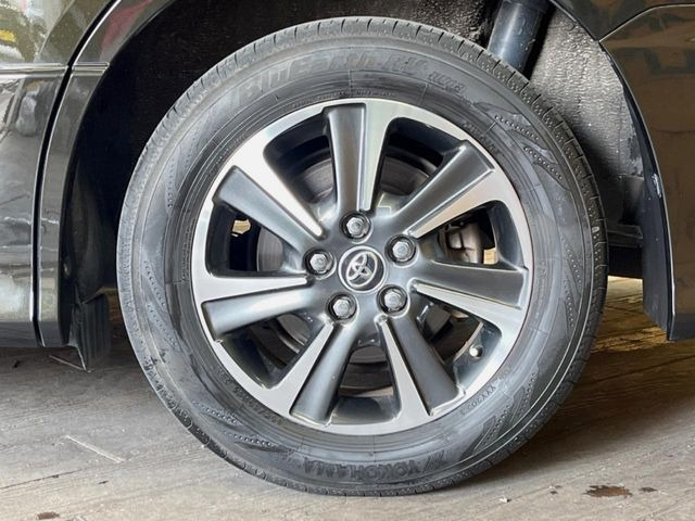 �y����16�C���`�A���~�z�C�[���z�O�ςɃ}�b�`���������A���~�z�C�[���𑕒����Ă���܂��B�e��ЊO�A���~�z�C�[����A�X�^�b�h���X�^�C�����戵�����Ă���܂��B���񂲑��k����������