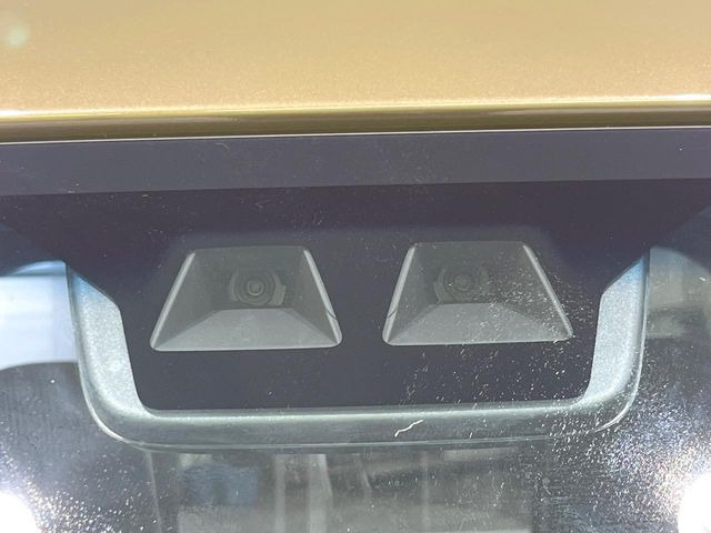 �y�X�}�[�g�A�V�X�g�z���s���ɑO���̎ԗ�����F�����A�Փ˂������Ȏ��͌x��ƃu���[�L�ŏՓˉ���Ɣ�Q�y�����A�V�X�g�B�����S�Ƀh���C�u�����y���݂��������܂��B