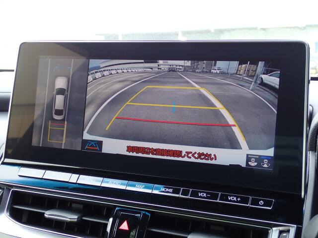 �o�b�N�J���������ڂ��Ă���܂��B�p�m���~�b�N�r���[���j�^�[�t�B