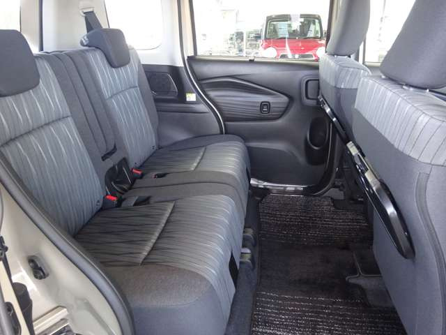 ��l���������ƍ���郊�A�V�[�g�B�X���C�h�@�\���t���Ă��܂��̂Ŏg�����ɍ��킹�Ă��g�������܂��B���̑����̍L�����Ă��������B