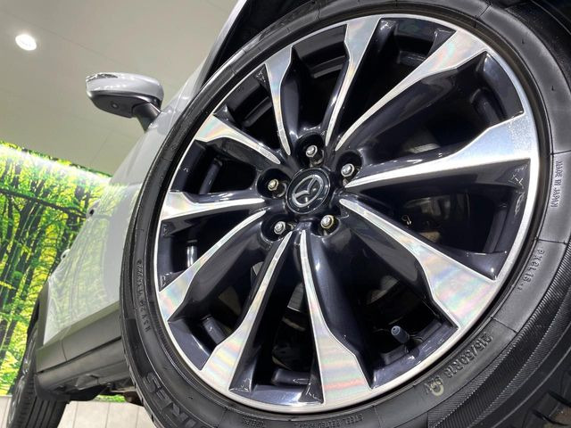 �y����18�C���`�A���~�z�C�[���z�O�ςɃ}�b�`���������A���~�z�C�[���𑕒����Ă���܂��B�e��ЊO�A���~�z�C�[����A�X�^�b�h���X�^�C�����戵�����Ă���܂��B���񂲑��k����������