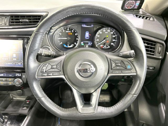 �y�����v�����X�e�A�����O�z�㎿�Ȋv���g�p���邱�ƂŁA��ɂ����������݂ƂĂ��^�]���₷���n���h���ł���