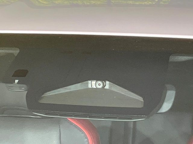 �y�g���^�Z�[�t�e�B�Z���X�z���s���ɑO���̎ԗ�����F�����A�Փ˂������Ȏ��͌x��ƃu���[�L�ŏՓˉ���Ɣ�Q�y�����A�V�X�g�B�����S�Ƀh���C�u�����y���݂��������܂��B