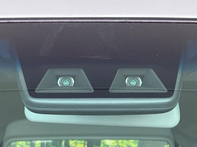 �y�X�}�[�g�A�V�X�g�z���s���ɑO���̎ԗ�����F�����A�Փ˂������Ȏ��͌x��ƃu���[�L�ŏՓˉ���Ɣ�Q�y�����A�V�X�g�B�����S�Ƀh���C�u�����y���݂��������܂��B