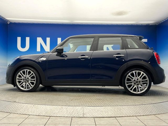 �����[�����͓d�b�ł̂��₢���킹�����ł��劽�}�ł��B�����E��Ԃ̊m�F�⃁���e�i���X�ɂ��ĂȂǁA���C�y�ɂ��₢���킹���������B