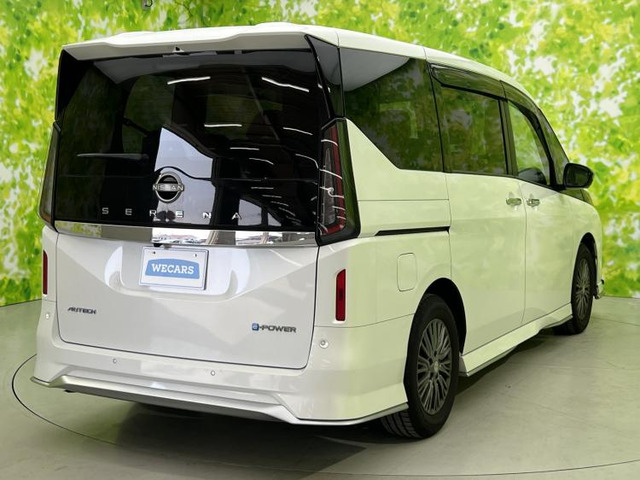 セレナ1.4 e-POWER AUTECH