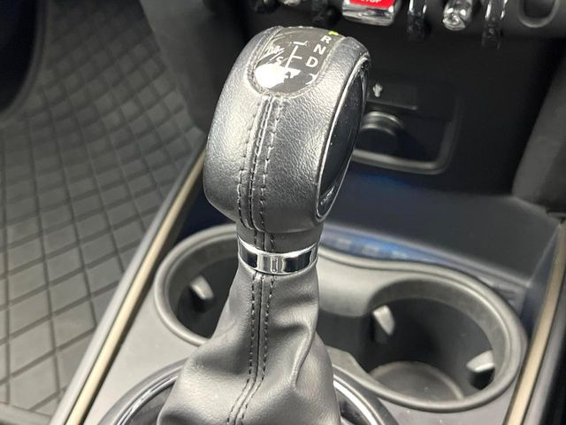 ��MT���[�h�t��AT:�ʏ�͎����ł����Ȃ���ϑ�(�M�A�`�F���W)���h���C�o�[�̑���ɂ���ĈӐ}�I�ɕς�����V�X�e���ł��B����w���i�̃h���C�u�����y���݂��������܂�!