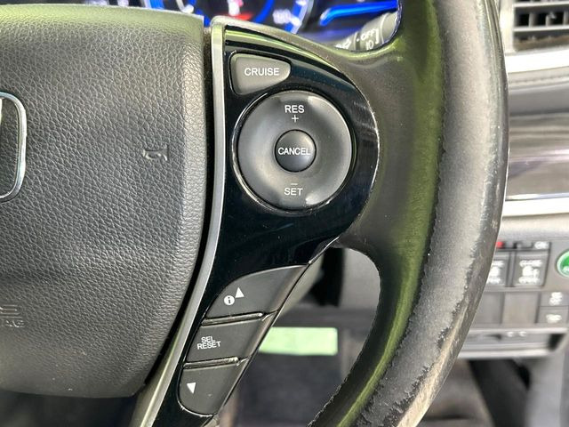 �y�N���[�Y�R���g���[���z�������H�����N���N���s�B�A�N�Z���𗣂��Ă���葬�x�ő��s���ł��A�������^�]���̕��S���y��!�����E�������ȒP�ȃX�C�b�`����Œ����ł��܂��B