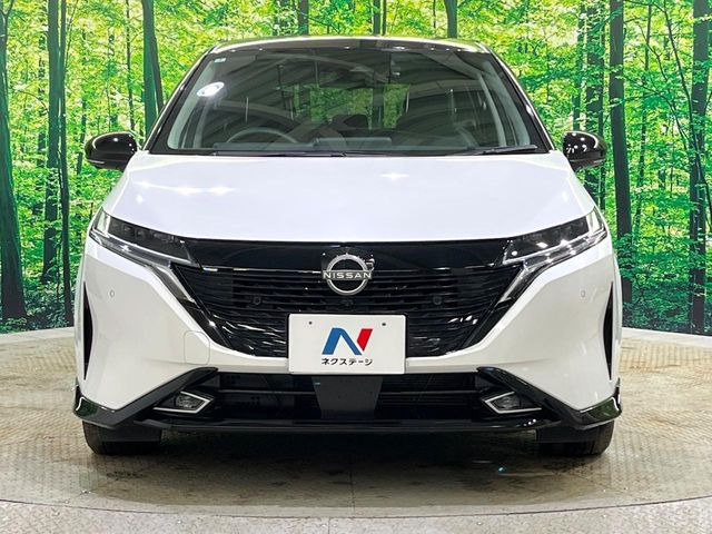 ��D�]�𒸂��Ă���܂��{�f�B�R�[�g���D�]��t���B�������x�̃K���X�疌�ŝ����͂������A�㎿�ȃc���E����������B���O����_���J�����؂Ȉ��Ԃ�ی삵�A�F�����E�򉻂�h�~�B