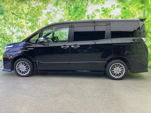 ヴォクシー1.8 ハイブリッド ZS 煌II