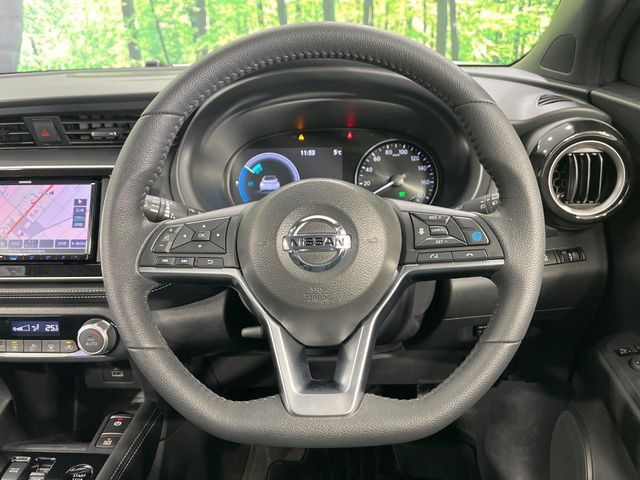 �y�����v�����X�e�A�����O�z�㎿�Ȋv���g�p���邱�ƂŁA��ɂ����������݂ƂĂ��^�]���₷���n���h���ł���