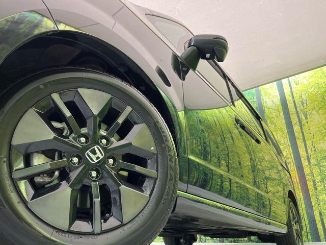 �y����16�C���`�A���~�z�C�[���z�O�ςɃ}�b�`���������A���~�z�C�[���𑕒����Ă���܂��B�e��ЊO�A���~�z�C�[����A�X�^�b�h���X�^�C�����戵�����Ă���܂��B���񂲑��k����������