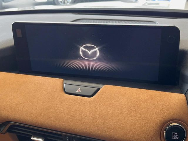 �y12.3�C���`�}�c�_�R�l�N�g�z�ԓ��̕��͋C�Ƀ}�b�`������^�f�B�X�v���C�B�X�}�z�ڑ��ł̃i�r�g�p��Bluetooth�Đ����A�l�X�ȋ@�\���y���߂܂��B�����I�ȃ_�C�������삪�\�ŁA�g��������ǍD�ł��B