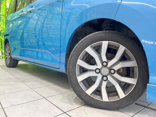 �y����15�C���`�A���~�z�C�[���z�O�ςɃ}�b�`���������A���~�z�C�[���𑕒����Ă���܂��B�e��ЊO�A���~�z�C�[����A�X�^�b�h���X�^�C�����戵�����Ă���܂��B���񂲑��k����������