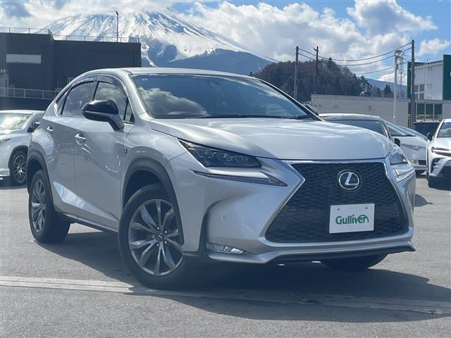 NX200t Fスポーツ 4WD