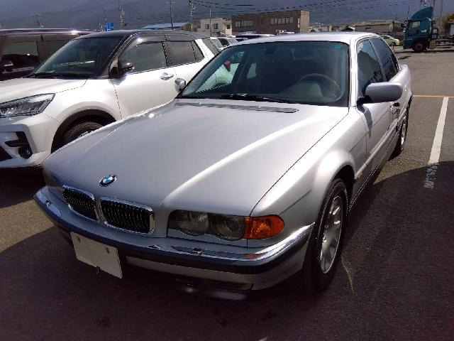 7シリーズ735i
