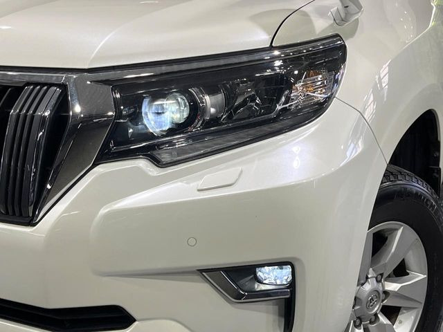 �yLED�w�b�h���C�g�z���V����ԑ��s�����ǍD�Ȏ��E���m�ۂ����S���ĉ^�]�ł��鍂�P�xLED�w�b�h���C�g�𑕔�!�_�����x�������A����d�͂��}�����Ă��܂��B