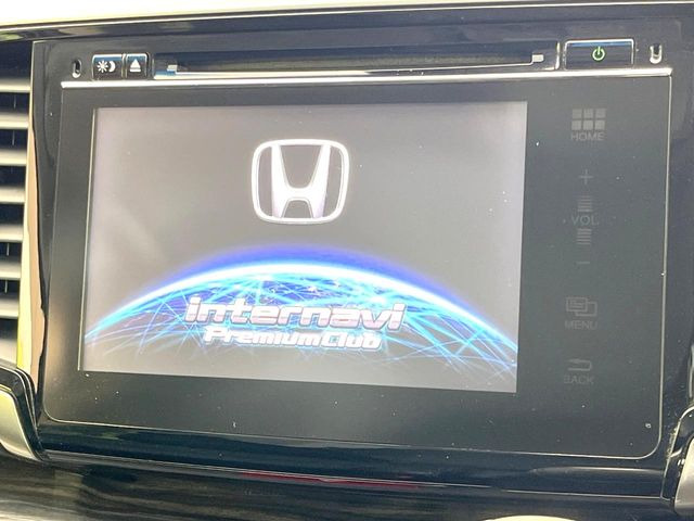 �y�����i�r�z�l�C�̏����i�r�𑕔����Ă���܂��B�i�r�̎g���₷���͂������A�I�[�f�B�I�@�\���[��!�L�����v�◷�s�͂������A�ʋ΂┃�����ȂǕ��i�̃h���C�u���y�����Ȃ�͂���