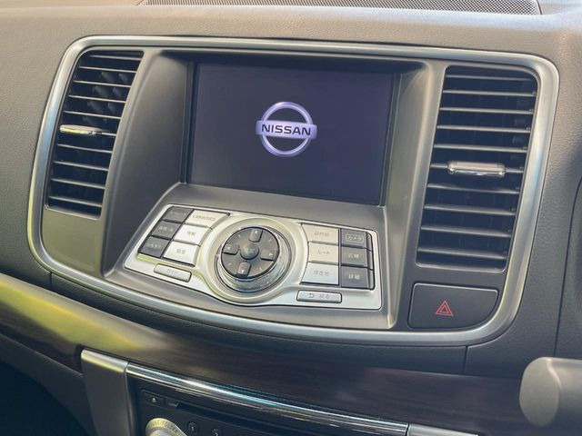 �y���[�J�[�����i�r�z�C���e���A�ɗn�����ރX�^�C���b�V���ȁu��p�݌v�v���[�J�[�i�r�𑕔��􎋔F���⑀�쐫�ȂǊ�{���\�ɂ��D��A���㎿�ȃJ�[���C�t�����y���݂��������܂��B