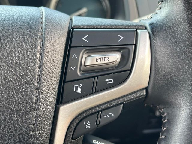 �y�g���^�Z�[�t�e�B�Z���X�z���s���ɑO���̎ԗ�����F�����A�Փ˂������Ȏ��͌x��ƃu���[�L�ŏՓˉ���Ɣ�Q�y�����A�V�X�g�B�����S�Ƀh���C�u�����y���݂��������܂��B