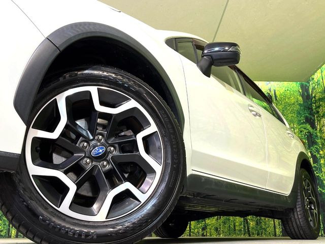 �y����17�C���`�A���~�z�C�[���z�O�ςɃ}�b�`���������A���~�z�C�[���𑕒����Ă���܂��B�e��ЊO�A���~�z�C�[����A�X�^�b�h���X�^�C�����戵�����Ă���܂��B���񂲑��k����������