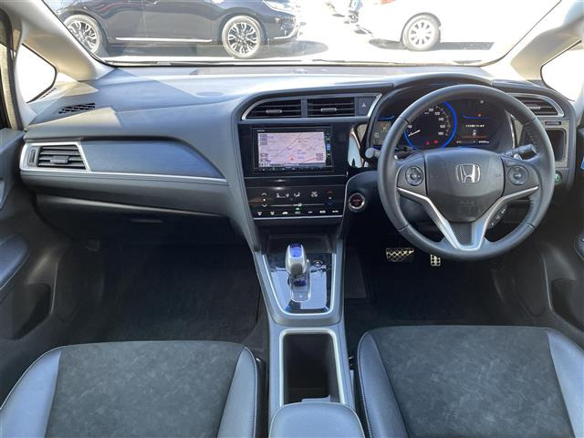 シャトル1.5 ハイブリッド X