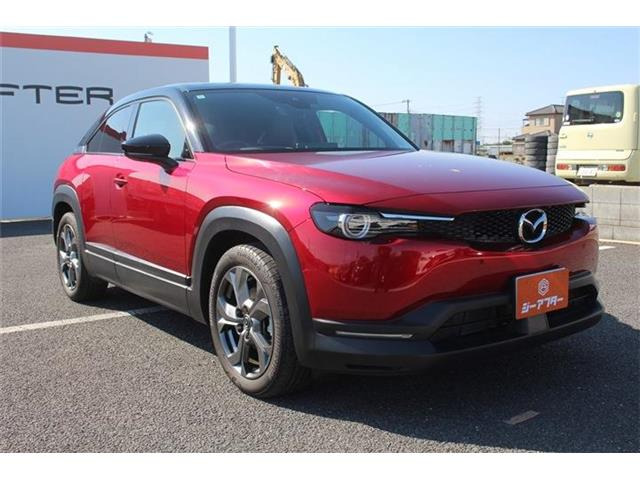 こだわりがあってなかなか気に入ったお車がないそこのお客様!全国のオークションからピッタリの1台を探すことが可能です。ぜひ一度お問い合わせください。