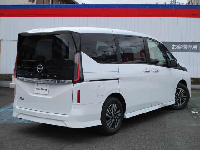 セレナ2.0 ハイウェイスターV