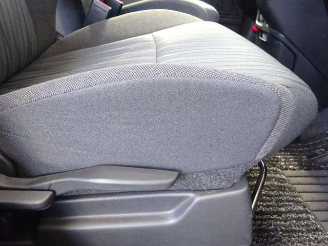 �^�]�Ȃɂ̓V�[�g���t�^�[���t���Ă��܂��̂ō����ɂ��킹�ăh���C�r���O�|�W�V���������߂��܂��B