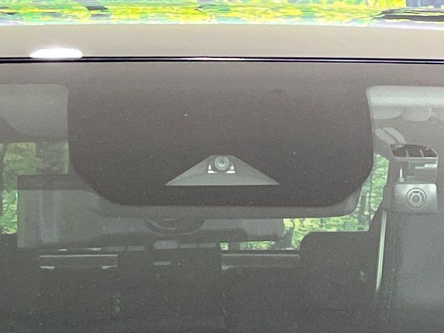 �y�C���e���W�F���g�G�}�[�W�F���V�[�u���[�L�z�t�����g�J�����őO���̎ԗ�����s�҂����m�B�Փ˂������Ȏ��͏Փ˔�Q�y���u���[�L���쓮�A�Փˉ�����T�|�[�g�B�����S�Ƀh���C�u�����y���݂��������܂��B