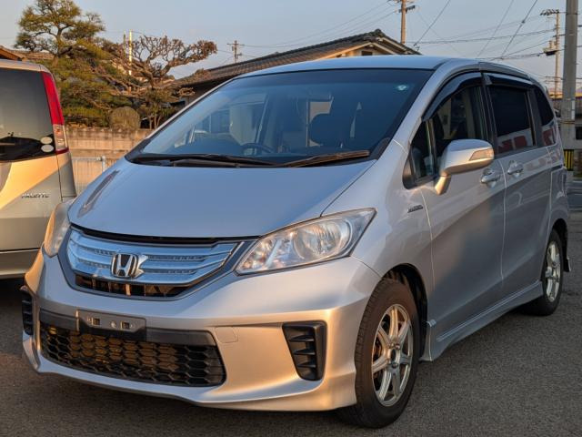 フリードハイブリッド1.5 ジャストセレクション