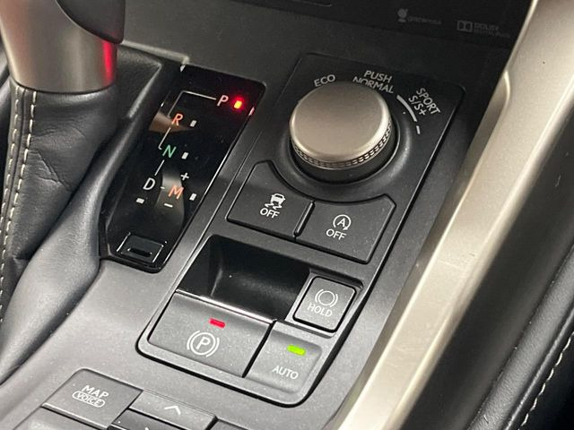 �y�h���C�u���[�h�Z���N�g�z�R���t�H�[�g�ȏ�薡����X�|�[�e�B�ȏ�薡�܂ŃX�C�b�`��Ő؂�ւ��\�B�V�[����C���ɍ��킹�����[�h��I�ׂ΁A�����̃h���C�u������w�y�����Ȃ�܂���