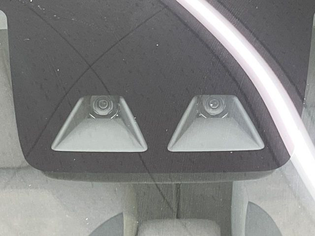 �y�X�}�[�g�A�V�X�g�z���s���ɑO���̎ԗ�����F�����A�Փ˂������Ȏ��͌x��ƃu���[�L�ŏՓˉ���Ɣ�Q�y�����A�V�X�g�B�����S�Ƀh���C�u�����y���݂��������܂��B