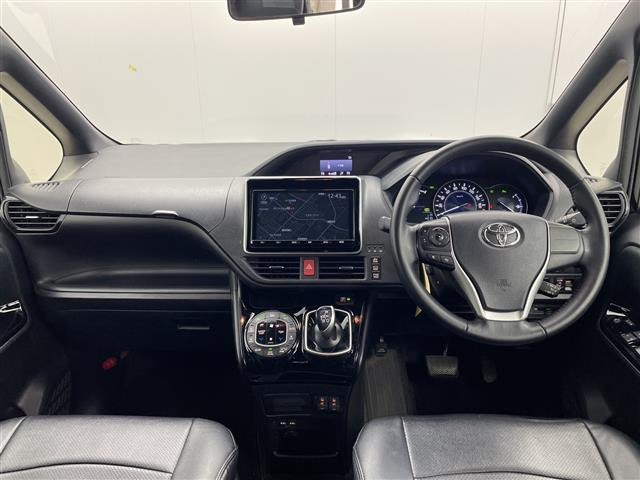 ヴォクシー1.8 ハイブリッド ZS