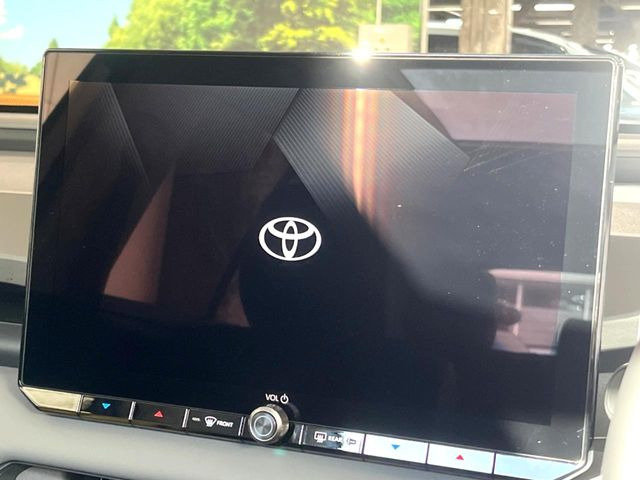 �y12.9�C���` �f�B�X�v���C�I�[�f�B�I�z���ʂ̃f�B�X�v���C��AppleCarPlay��AndroidAuto�����p�\�B�傫�ȉ�ʂŃX�}�z�i�r�A�v���������p���������܂���