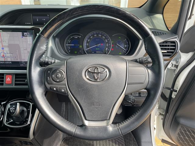 エスクァイアハイブリッド1.8 Gi