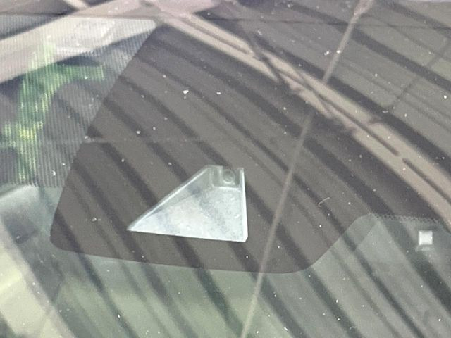 �y�g���^�Z�[�t�e�B�Z���X�z���s���ɑO���̎ԗ�����F�����A�Փ˂������Ȏ��͌x��ƃu���[�L�ŏՓˉ���Ɣ�Q�y�����A�V�X�g�B�����S�Ƀh���C�u�����y���݂��������܂��B