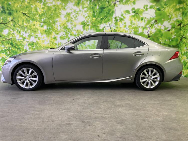 IS300h バージョンL