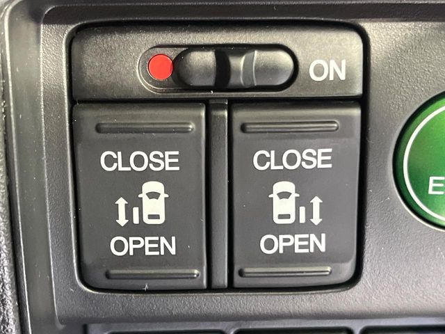 �y�����p���[�X���C�h�h�A�z�X�}�[�g�L�[��^�]�Ȃ̃X�C�b�`�Ō�ȗ����X���C�h�h�A�̊J���\���d��������͂����ăh�A���J����K�v�������A�����Ȃ��q�l�ł��ȒP�ɊJ���߂ł����K�ł���